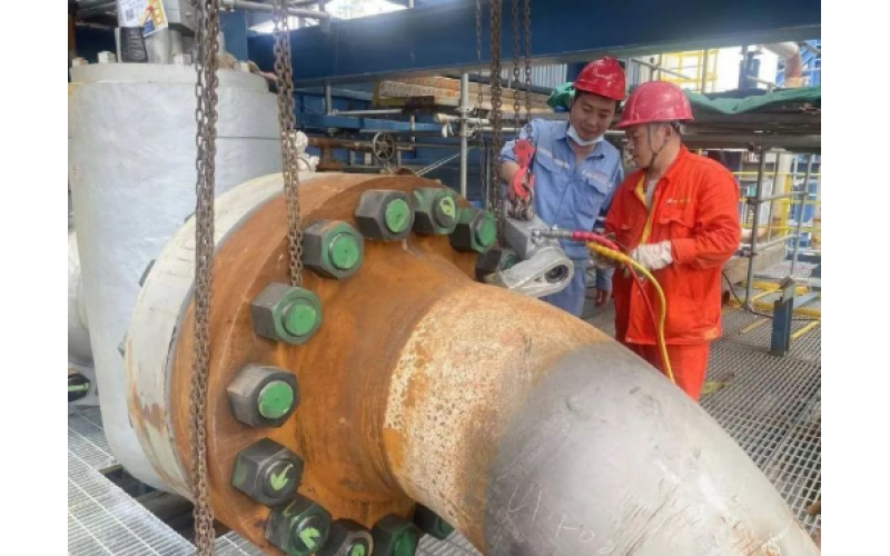 S115特别规格螺栓能用YT-LM系列液压扳手拆动吗？